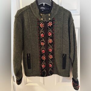 Icelandic Vintage Embroidered Green Wool Jacket with Detailed Floral Accents - L